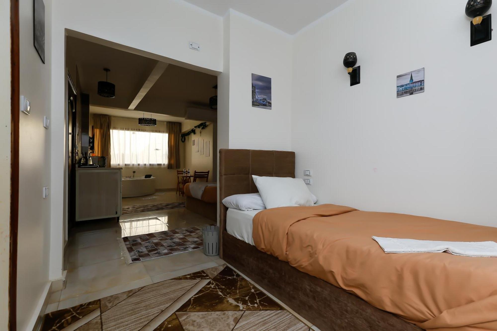 New Top Pyramids Hotel Kairo Bagian luar foto